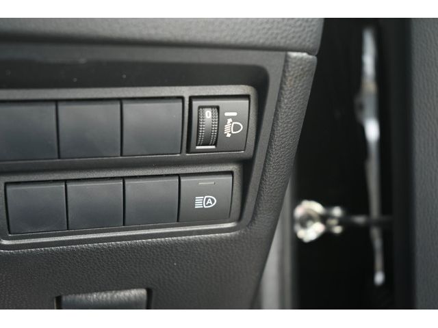 Toyota YARIS 2020-10 195510-21