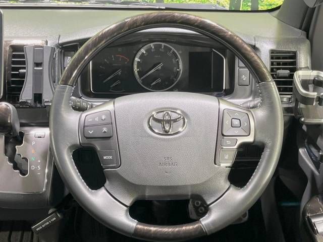 Toyota HIACE VAN 2022-08 12410-11