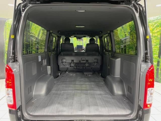 Toyota HIACE VAN 2022-08 12410-10