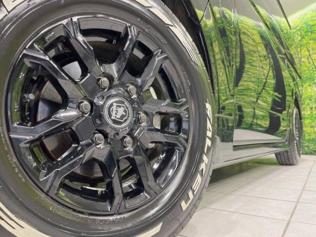 Toyota HIACE VAN 2022-08 12410-13