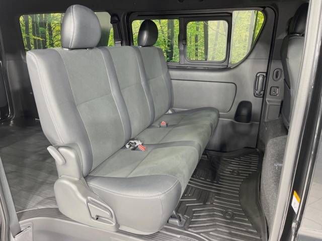 Toyota HIACE VAN 2022-08 12410-9