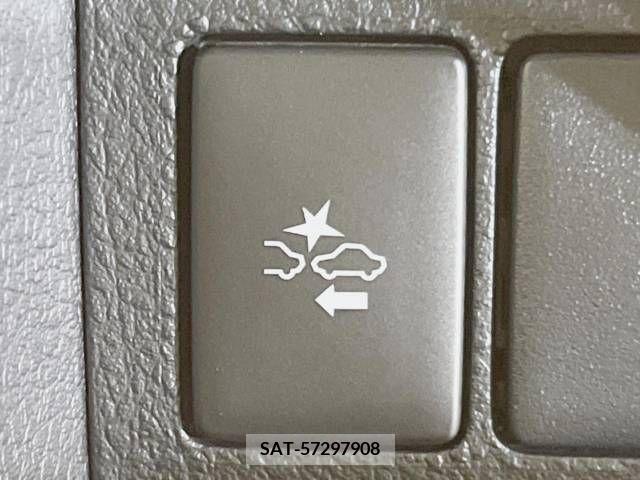 Toyota VELLFIRE 2017-08 299399-6