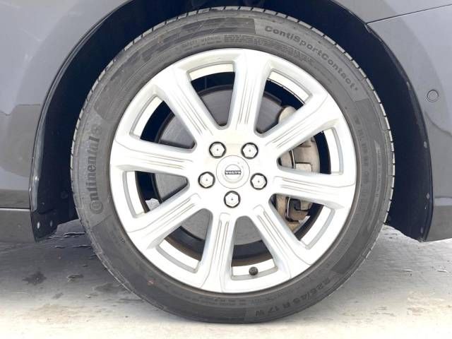 Volvo V40 2016-12 185996-12