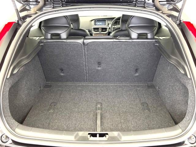 Volvo V40 2016-12 185996-15