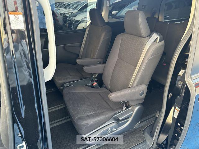 Toyota NOAH 2015-01 209547-14