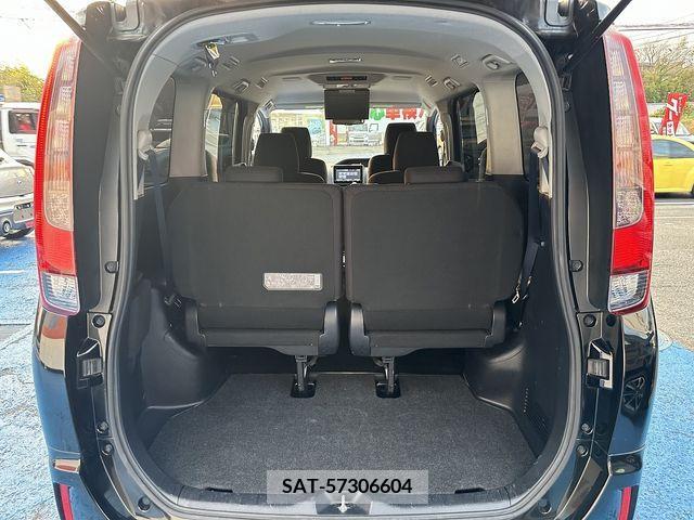 Toyota NOAH 2015-01 209547-16