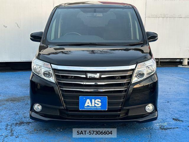 Toyota NOAH 2015-01 209547-1