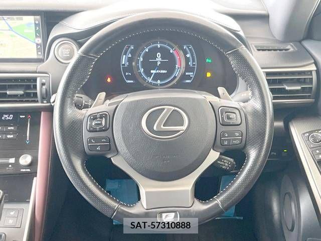 Lexus IS 2017-01 275394-14