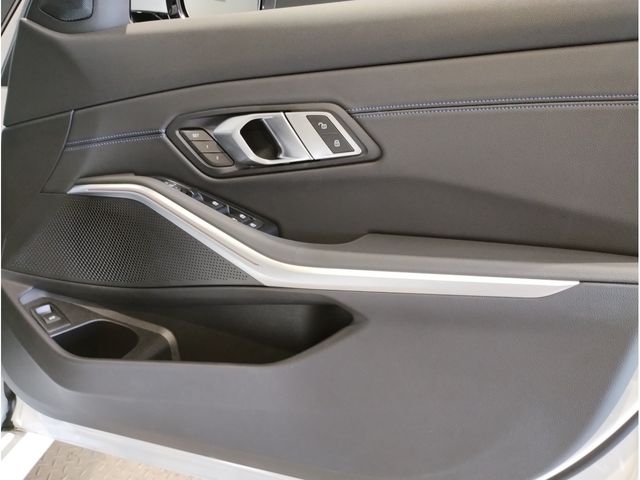 Bmw 3 SERIES 2021-06 27510-27