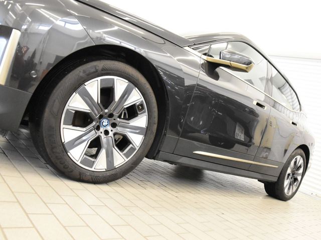 Bmw IX 2021-11 18265-3