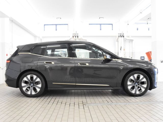 Bmw IX 2021-11 18265-6
