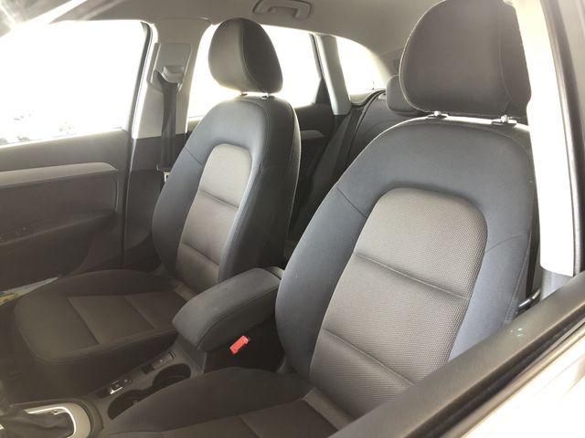 Audi Q3 2014-03 712-12