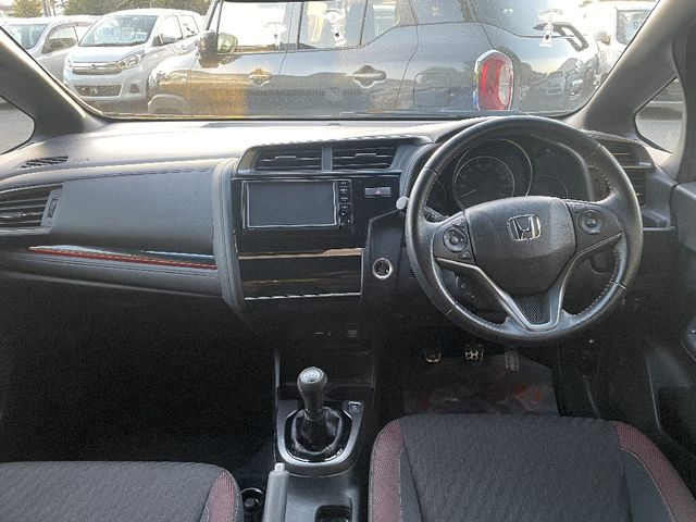 Honda FIT 2017-09 12928-3