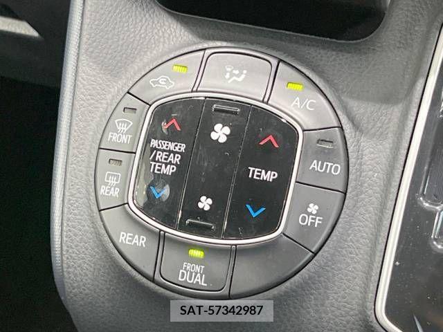 Toyota VOXY 2016-09 289034-7