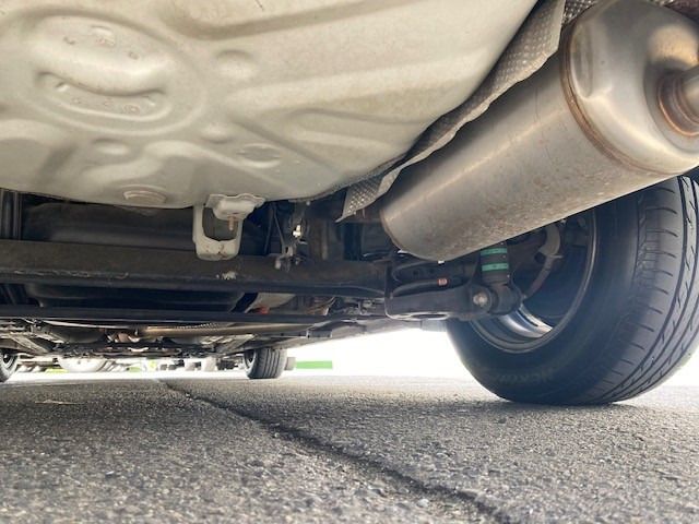 Toyota PRIUS 2013-08 19457-6