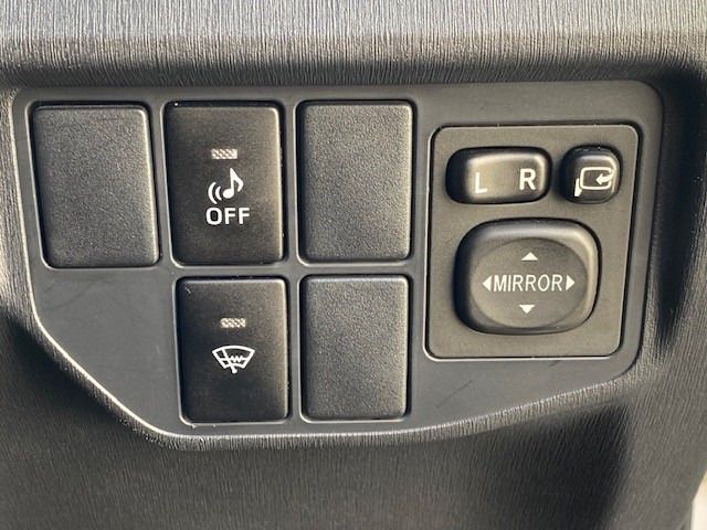 Toyota PRIUS 2013-08 19457-17