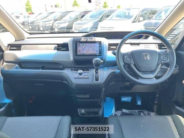 Honda FREED 2018-05 302922-1