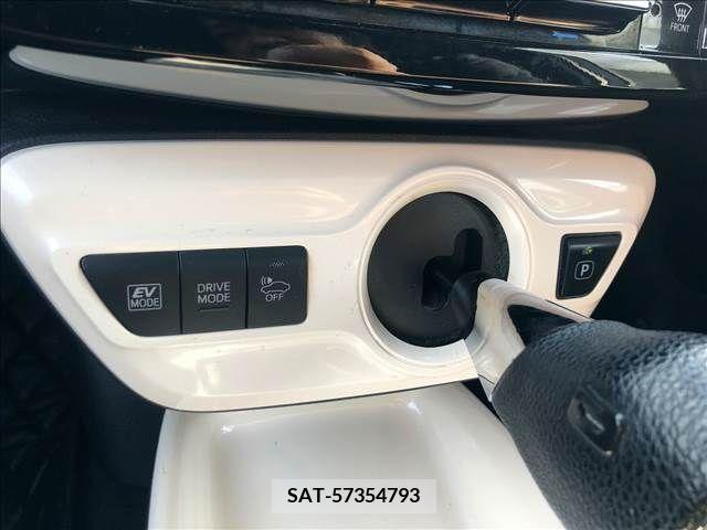 Toyota PRIUS 2016-06 281844-18