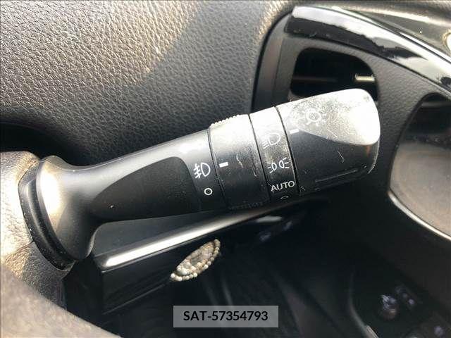 Toyota PRIUS 2016-06 281844-15