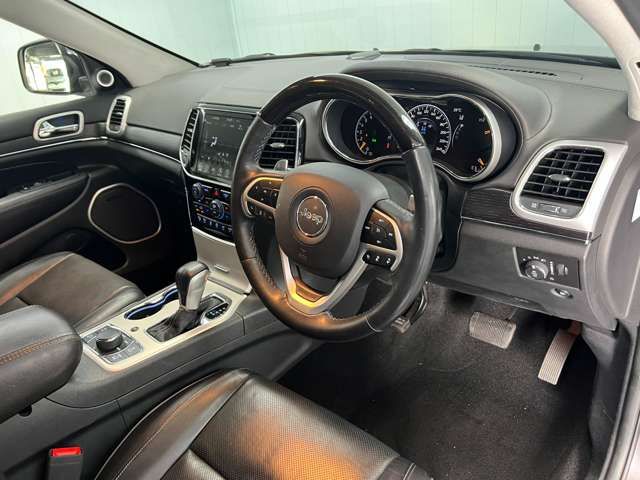 Jeep GRAND CHEROKEE 2020-08 23842-1