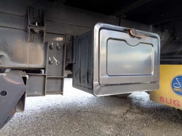 Hino DUTRO 2013-11 193270-18