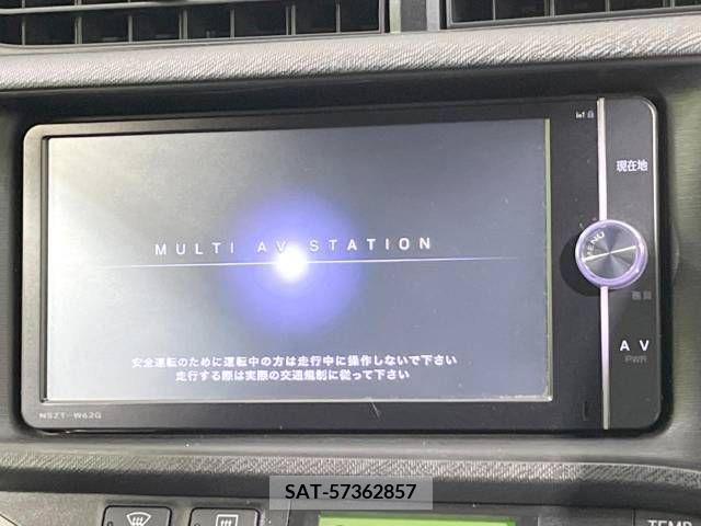Toyota AQUA 2013-12 382250-2