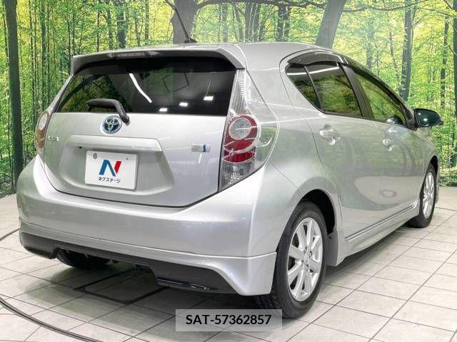 Toyota AQUA 2013-12 382250-17