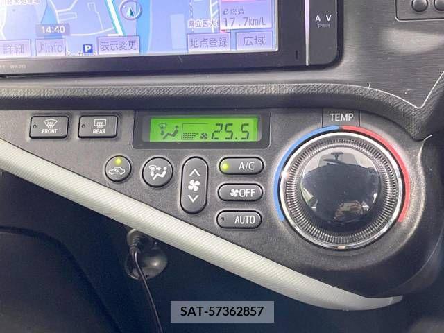 Toyota AQUA 2013-12 382250-5