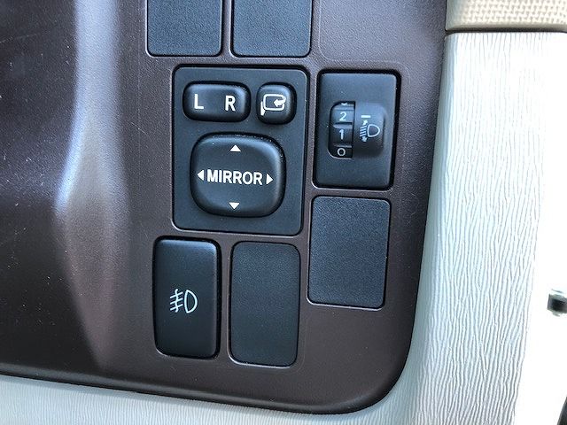 Toyota PASSO 2011-06 187999-5