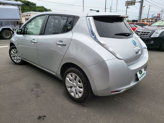 Nissan LEAF 2013-04 3163-1