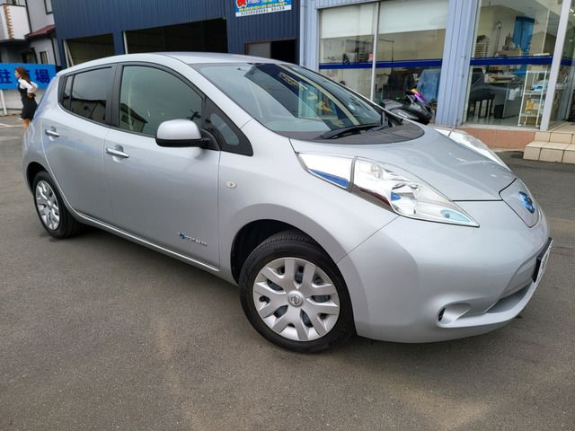 Nissan LEAF 2013-04 3163-3