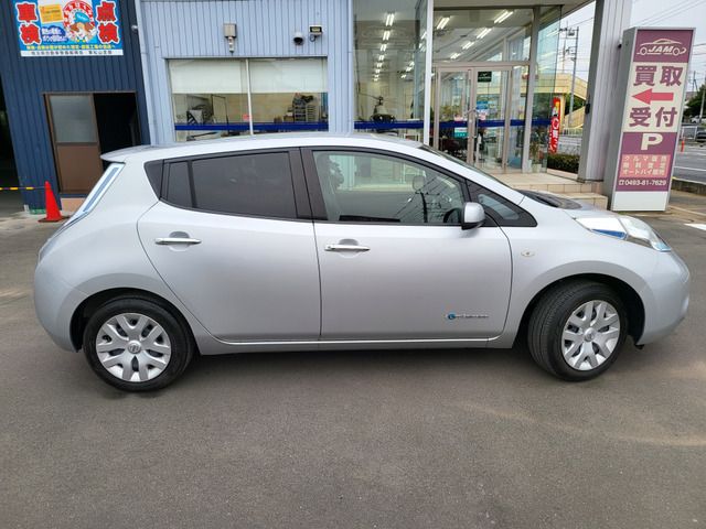 Nissan LEAF 2013-04 3163-10