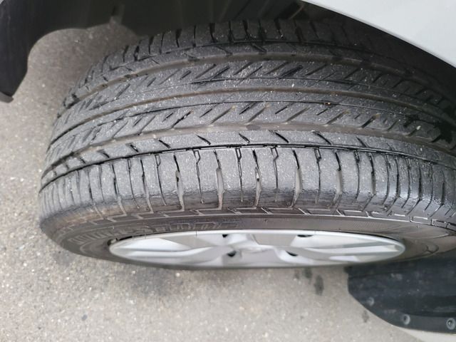Nissan LEAF 2013-04 3163-17