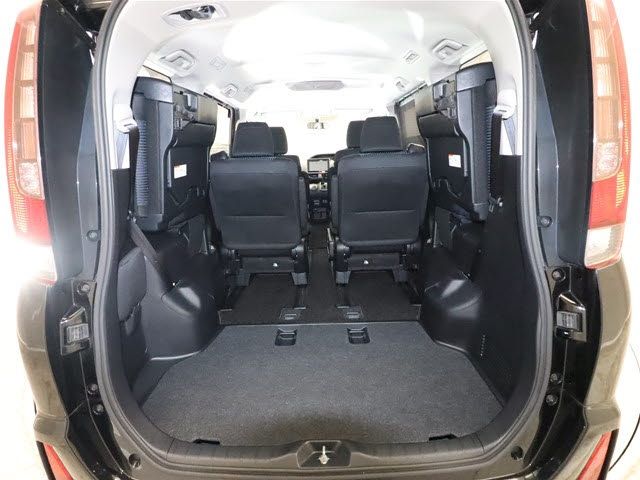 Toyota NOAH 2014-10 6587-8