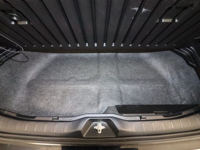 Toyota NOAH 2014-10 6587-9