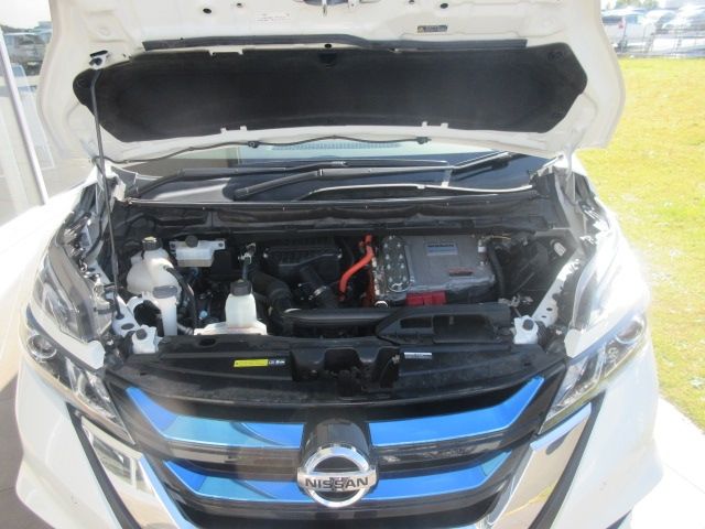 Nissan SERENA 2018-10 196734-26
