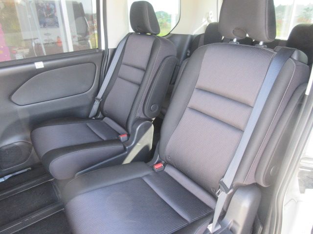 Nissan SERENA 2018-10 196734-5
