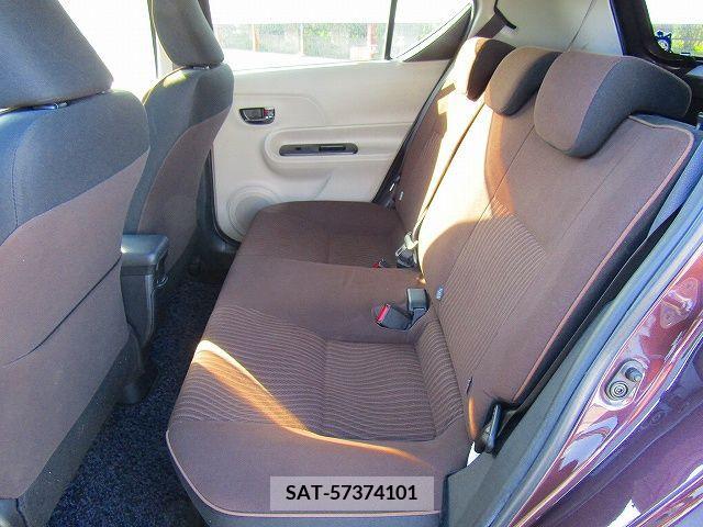 Toyota AQUA 2014-01 260363-12