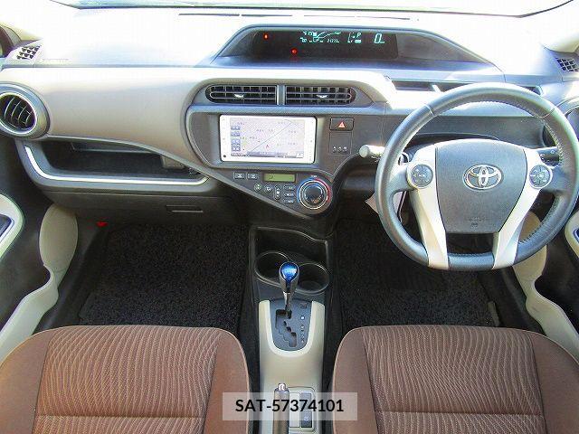 Toyota AQUA 2014-01 260363-1