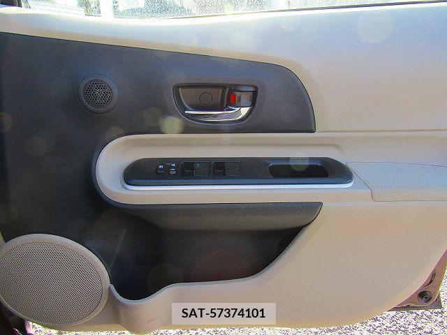 Toyota AQUA 2014-01 260363-17