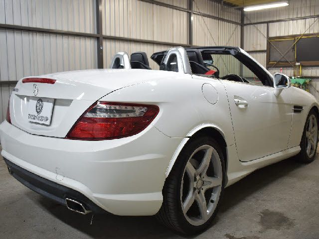 Mercedes Benz SLK 2015-08 16173-2