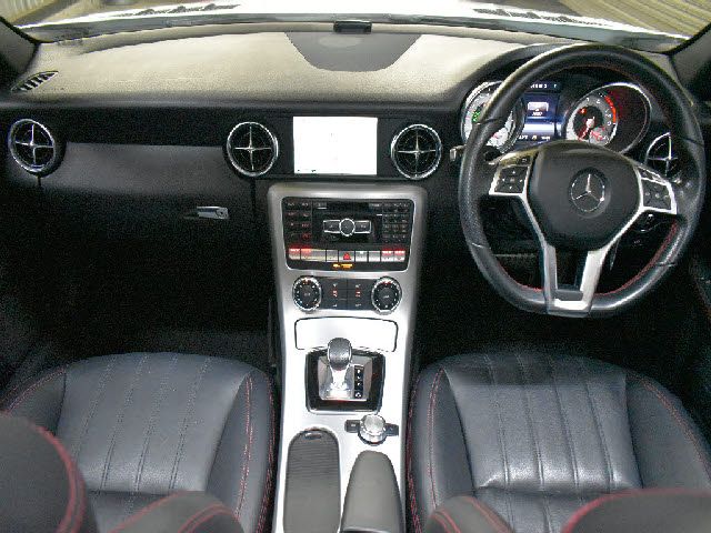 Mercedes Benz SLK 2015-08 16173-1