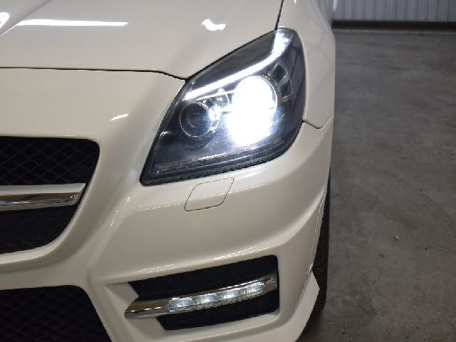 Mercedes Benz SLK 2015-08 16173-27