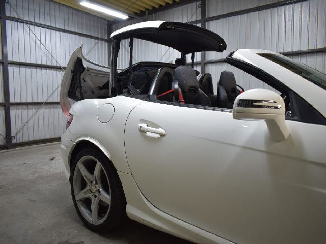 Mercedes Benz SLK 2015-08 16173-4