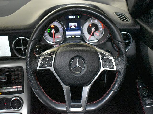 Mercedes Benz SLK 2015-08 16173-16