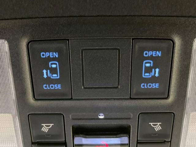 Toyota NOAH 2023-06 183796-4