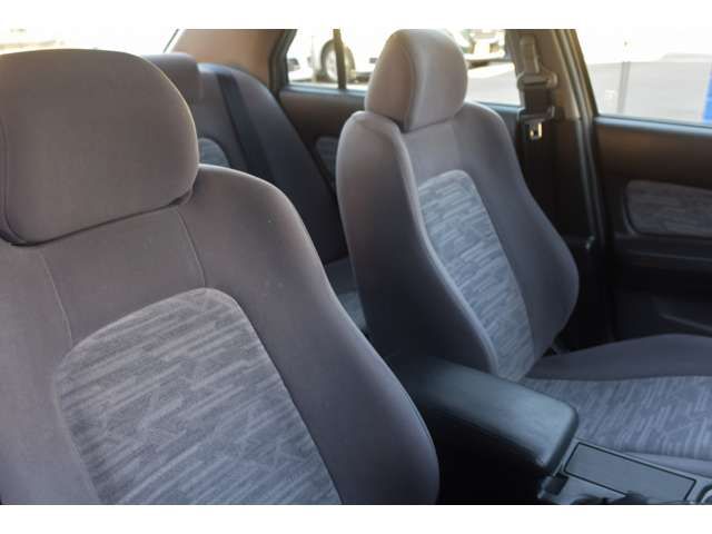 Nissan SKYLINE 2000-12 1032-5