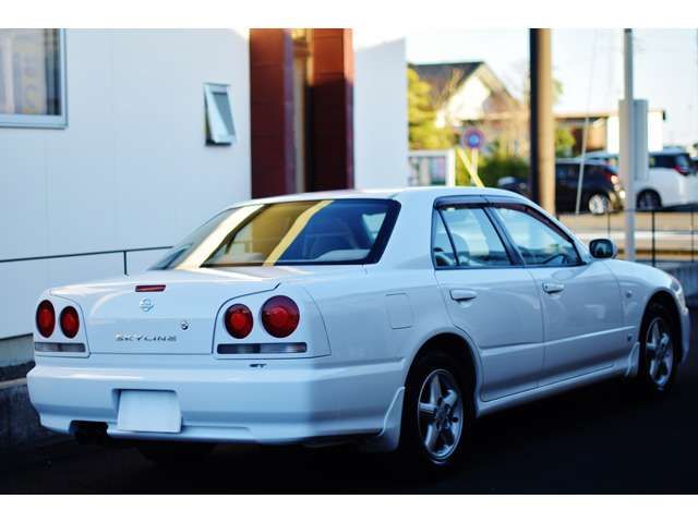 Nissan SKYLINE 2000-12 1032-8