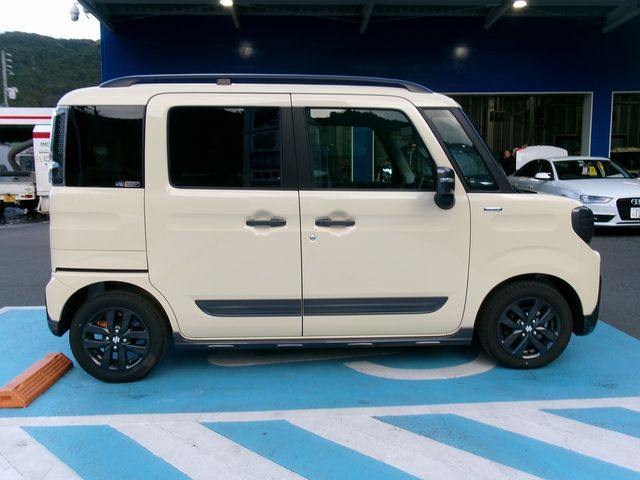 Suzuki SPACIA 2023-05 180736-3