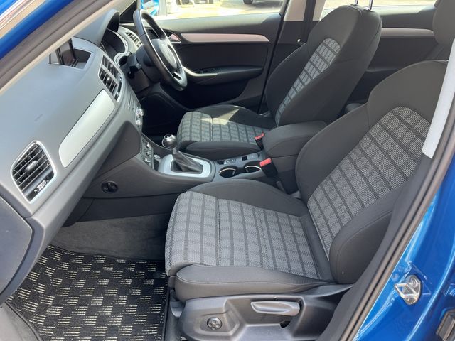 Audi Q3 2016-06 1272-8